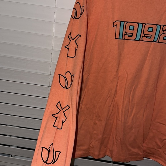 Dutch Bros Longsleeve - Picture 2 of 3